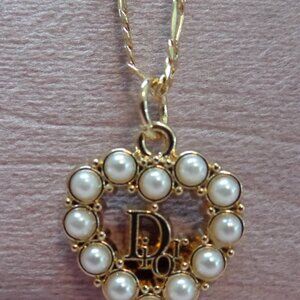 Upcycle/Repurpose Gold Toned & Pearls Zip Charm💗w/Figaro Chain Necklace